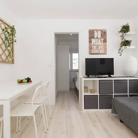 4 U - Campolide Lisboa